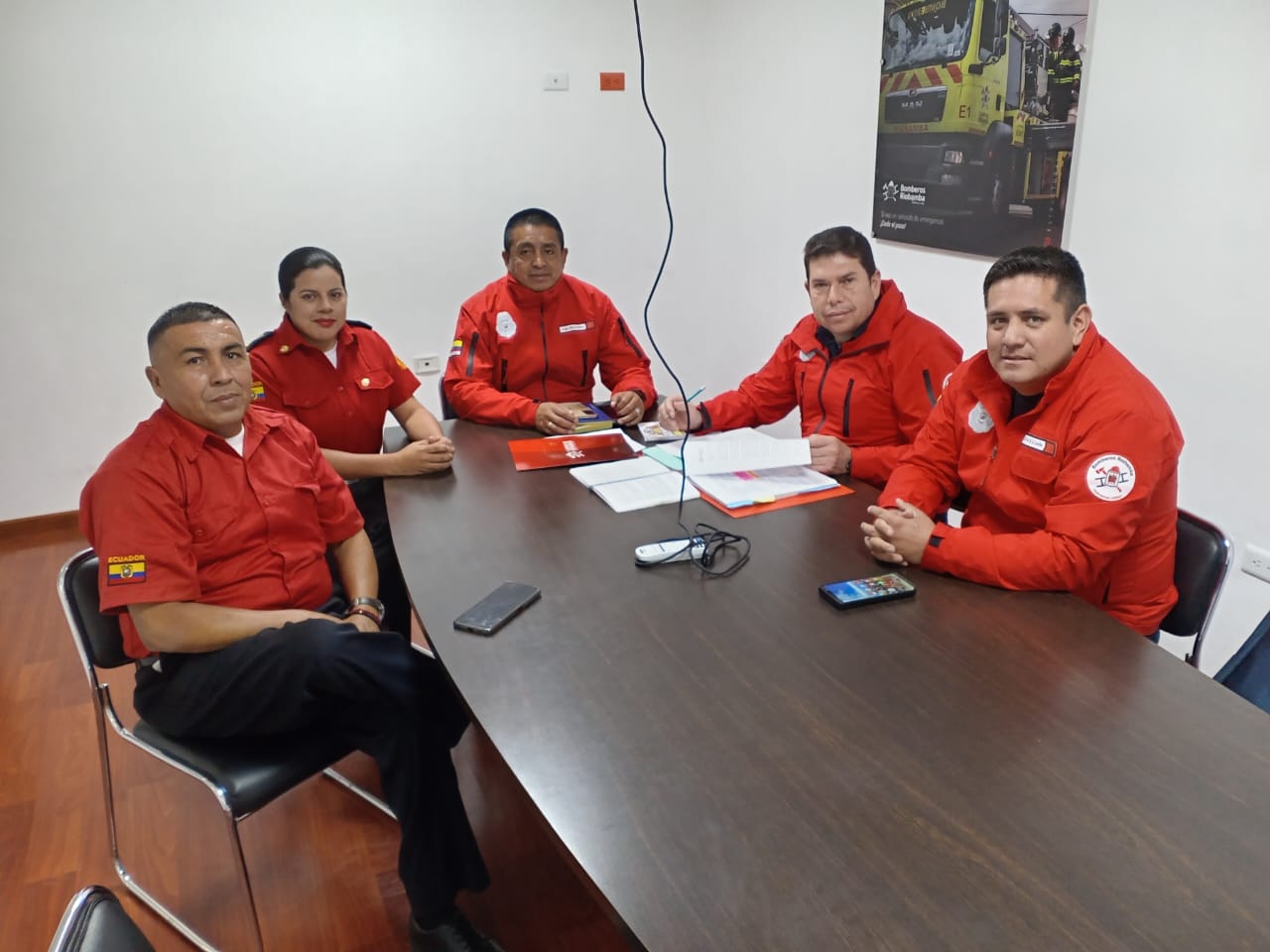 Reunión de trabajo para mejoras de la institución